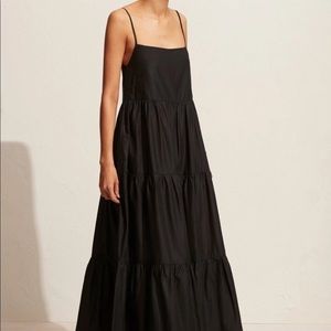 Matteau Elegant Black Tiered Backless Dress